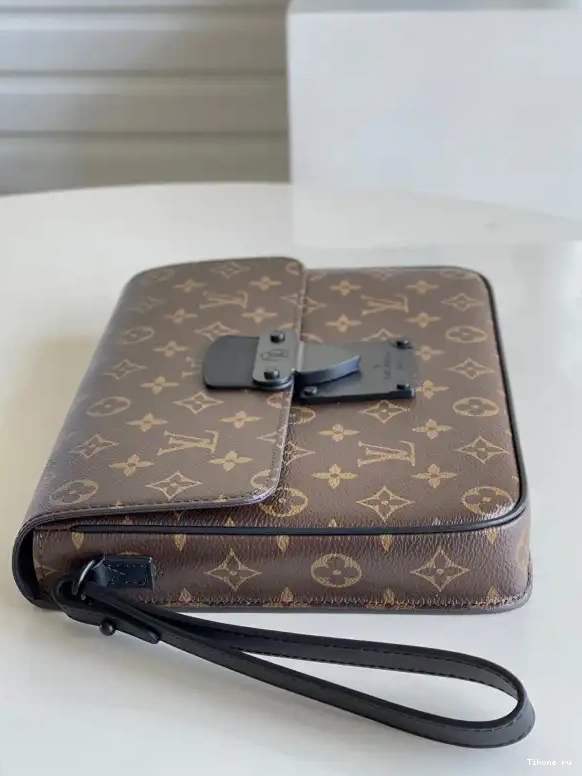 Cheap POUCH S LOUIS LOCK VUITTON A4 0601
